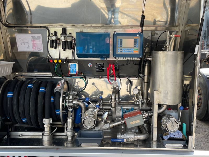 Cisterna k distribuci AdBlue