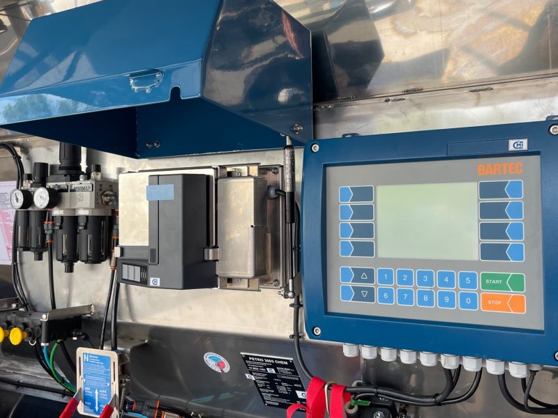 Cisterna k distribuci AdBlue