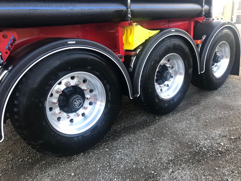 Sklápěcí silo na potraviny a jiné komodyty