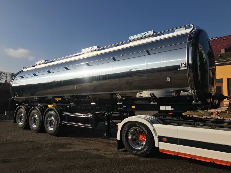 Cisterna na potraviny s přípravou pro ohřev