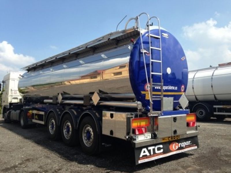 Tlaková cisterna na potraviny s výbavou ADR A3 LGBF